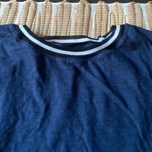 EUC Banana Republic SS navy sweater tee with white piping at neck . Size XS - Picture 1 of 5